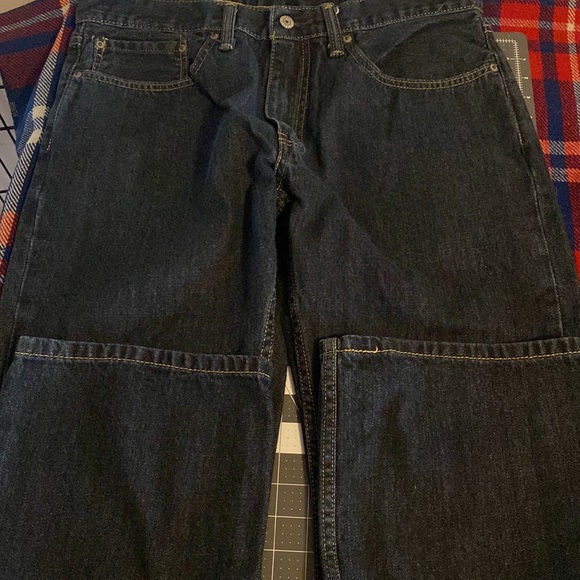 Men’s like new Levi’s - Picture 5 of 6
